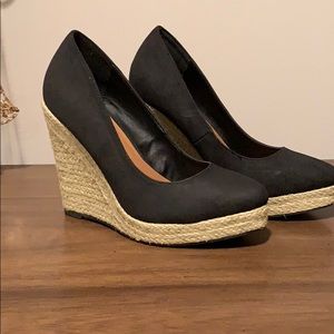 Michael Antonio Black wedge with rope bottom